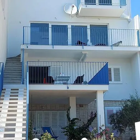 Apartment Ra For 2 People In